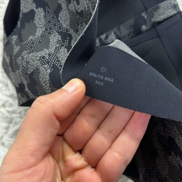 Lululemon Enlite Bra Zip Front *High Support, A–E Cups Collage Camo Mini Black M - Picture 5 of 6